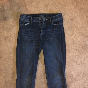 Lightly Worn Dark Wash LUCKY BRAND jeans